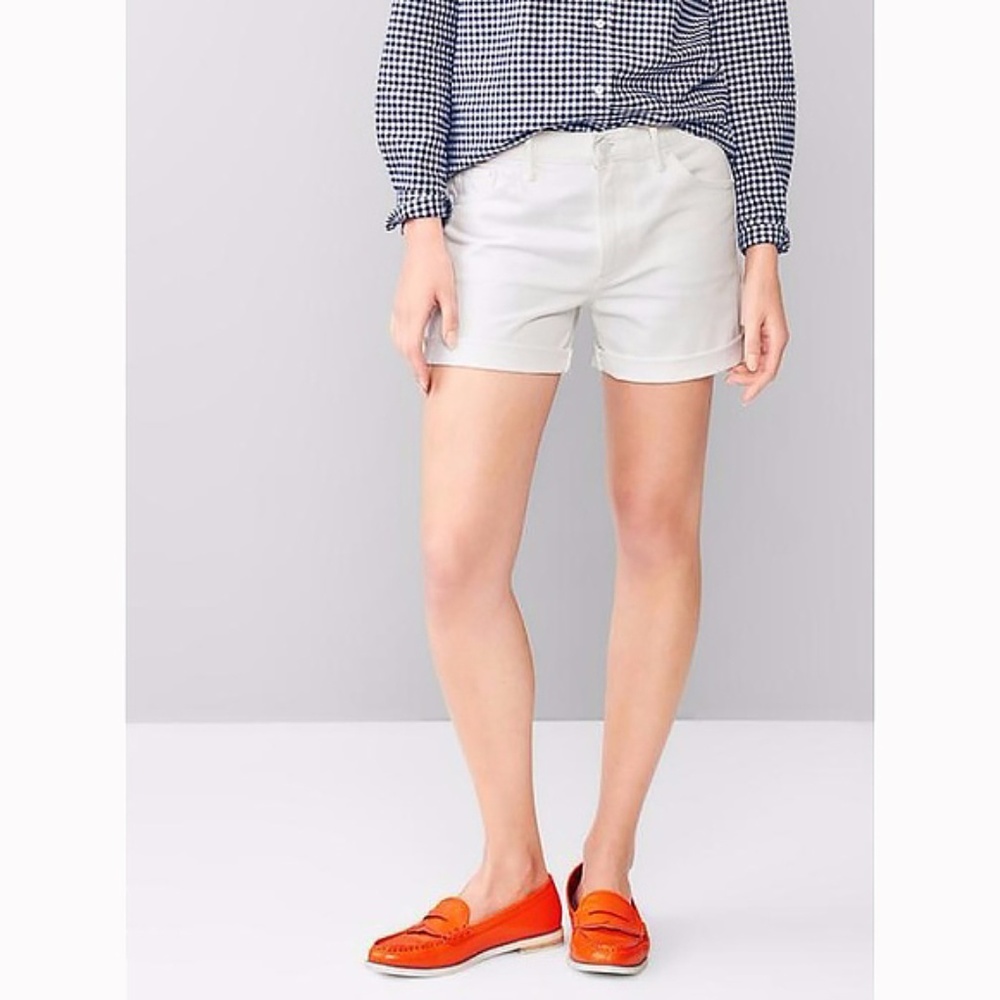 Gap 1969 Size 25/0 White Mid-rise Boyfriend Shorts